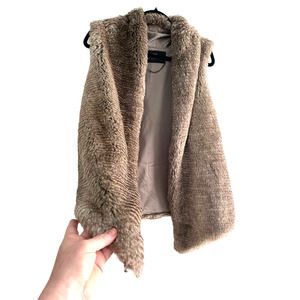 Tarte Collections Tan Faux Fur (so soft!) Satin Lined Open Vest Size L NWT.